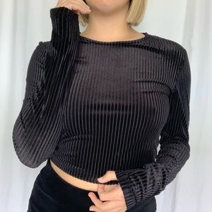 Black ribbed velvet cropped top